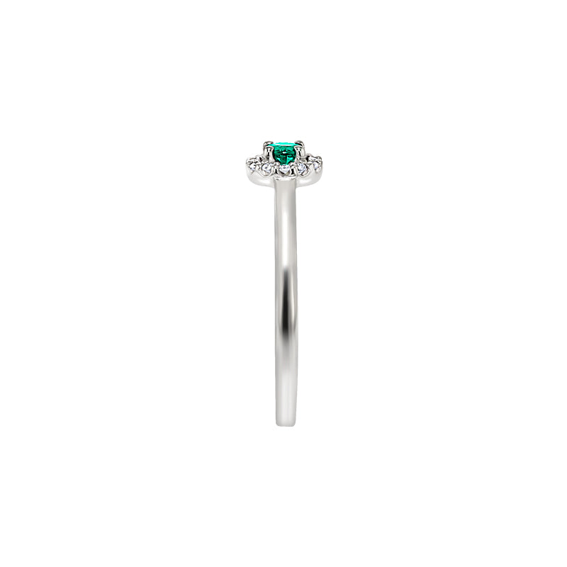 Giorgia Rose  <p> Engagement Ring </p> <p> 18k White gold and emerald </p> <p> <FONT SIZE=2>  Cgr001 </font> </p>