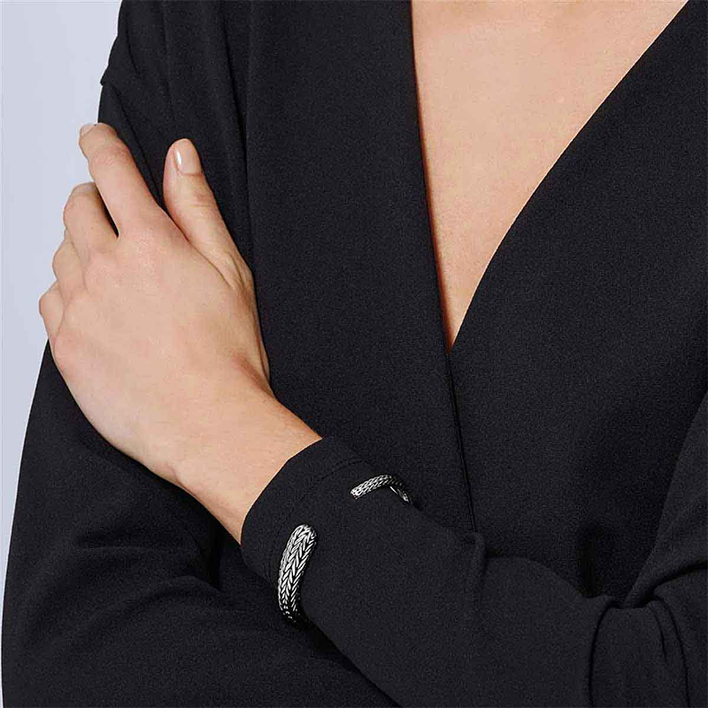 JOHN HARDY <p>  Bracelet Classic Chain Kick Cuff M </p> <p> Silver 925</p> <p> <FONT SIZE=2>  CB996676XM </font> </p>