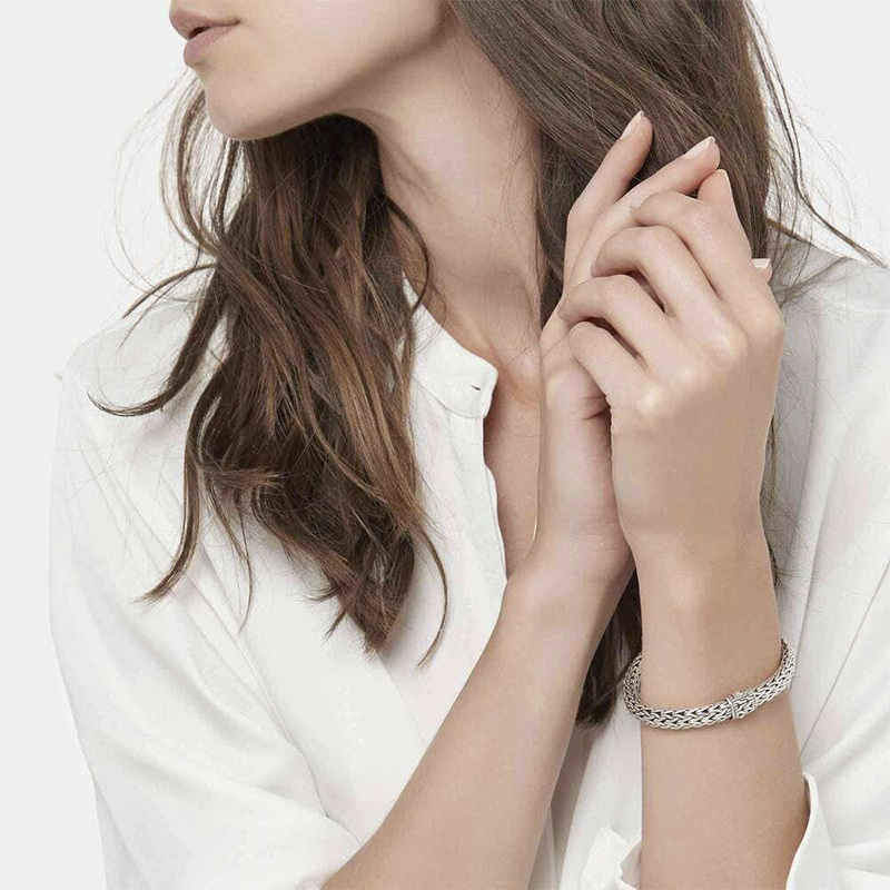 JOHN HARDY <p>  Bracelet Classic Chain </p> <p> Silver 925 and diamond </p> <p> <FONT SIZE=2> BB90400CXM </font> </p>